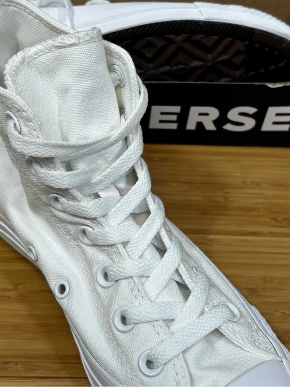 Converse Chuck Taylor All Star Woman’s  Size 6.5 White Monochrome Sneakers New - Picture 5 of 7